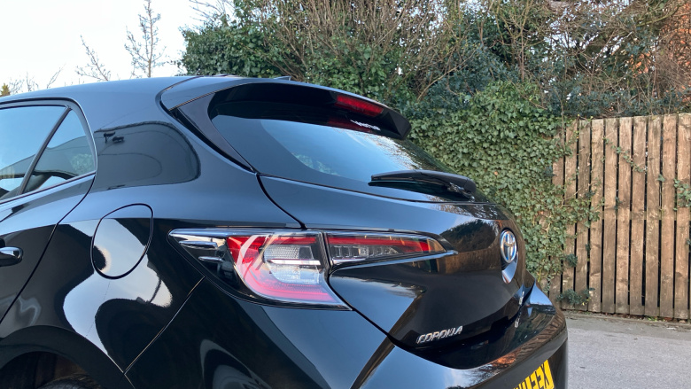 Toyota Corolla 1.8 VVT-i Hybrid Icon Tech 5dr CVT Hybrid Hatchback